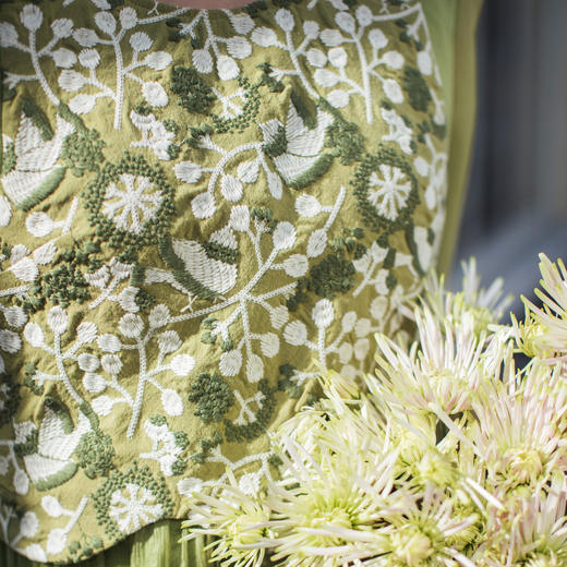 【林栖设计小店】【林栖推荐】（现货）2026春季新品绣花复古显瘦连衣裙N1961376 商品图7