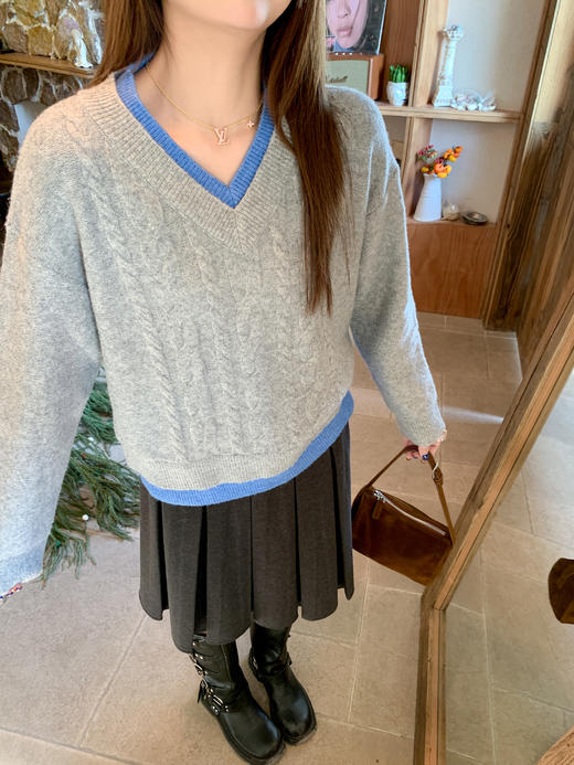 <曾小咸推荐>现货秒杀 ！微信超特价！韩系麻花假两件v领毛衣 日常199.99 立减110 秒杀89.99！！ 商品图11