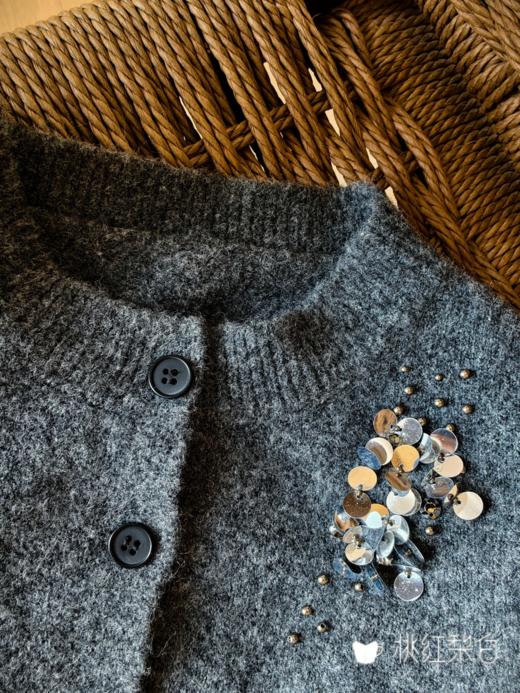 【秋冬精选】现货2025冬季新款时尚亮片钉珠羊毛针织衫开衫女184113 商品图4