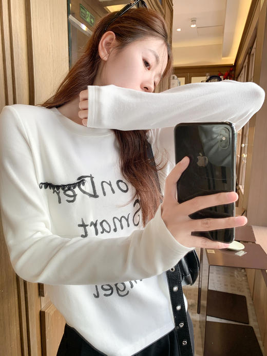 <曾小咸推荐>现货秒杀 ！微信超特价！韩系字母印花磨毛打底衫 日常129.99 立减70 秒杀59.99！！ 商品图9