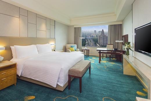 ★ 春节专享 ★￥1188起/2间夜，宿【苏州尼盛万丽酒店】或【苏州尼盛AC酒店】，享万丽客房/简约房+双早，毗邻金鸡湖、诚品书店，周边景点丰富，交通方便！有效期2026年2月15日-2月22日 商品图1