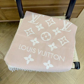 秋冬特惠💰160 LV围巾 上身效果气场非常强大