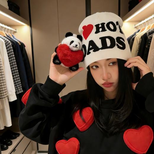 【斌哥优选】熊猫玩偶。熊猫基地同款。把成都可爱揣进兜里，送给小朋友或者外地朋友，都是超有心意的成都伴手礼～ 商品图2