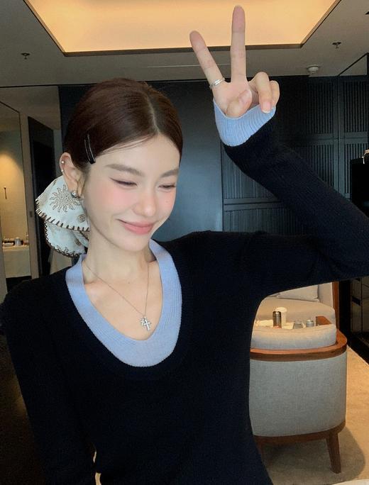 <曾小咸推荐> 复古V领撞色假两件针织衫 日常139/件 活动价89.99/件！【预售款，预计3-15天发货】 商品图10