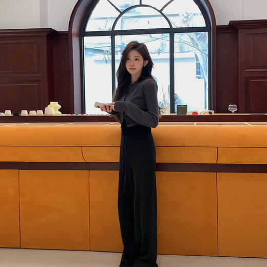 现货 极简主义/打底衫休闲显瘦针织内搭 商品图1