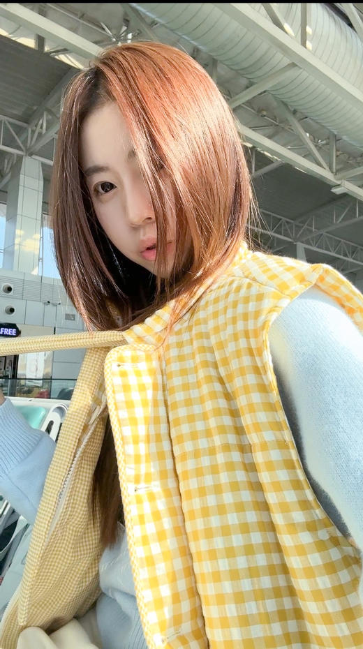 <曾小咸推荐>现货秒杀 ！微信超特价！韩系多巴胺格子马甲 日常249.99 立减120 秒杀129.99！！ 商品图6