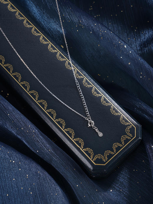 子佩集【幸运裙摆】银S925珍珠惜王妃套链【YB3780】7.5mm珠双色银杏叶吊球2601 商品图5