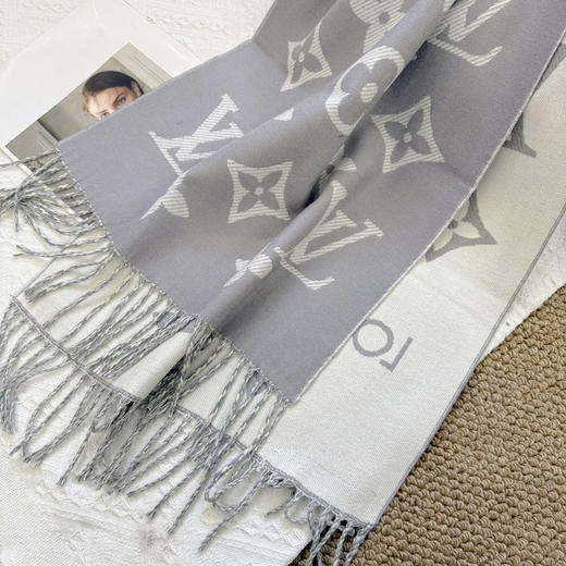 秋冬特惠💰160 LV围巾 上身效果气场非常强大 商品图3