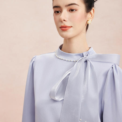 RE253斯尔丽2026春季新款光泽感高级感飘带长袖职业通勤优雅纯色衬衫 商品图2