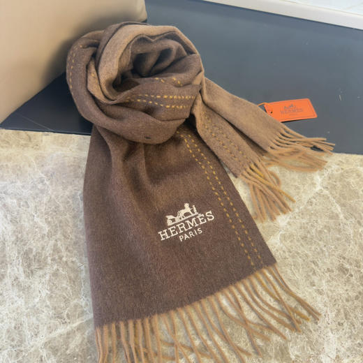 秋冬特惠💰290 爱马仕围巾 大H难得一见的温柔配色 商品图6