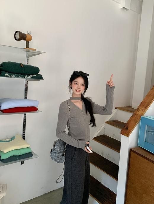 <曾小咸推荐>挂脖V领磨毛长袖 日常109/件 活动价69.99/件！【预售款，预计3-15天发货】 商品图3