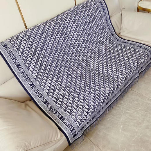 秋冬特惠💰180 迪家新款围巾披肩这款深蓝色围巾 商品图3