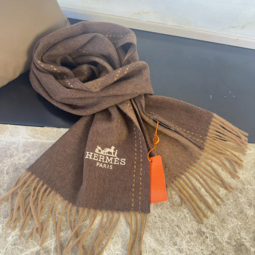 秋冬特惠💰290 爱马仕围巾 大H难得一见的温柔配色 商品图8