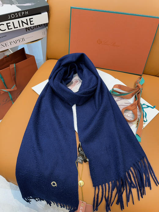 秋冬特惠💰460 诺悠翩雅围巾 经典“水波纹”素色羊绒围巾 商品图3