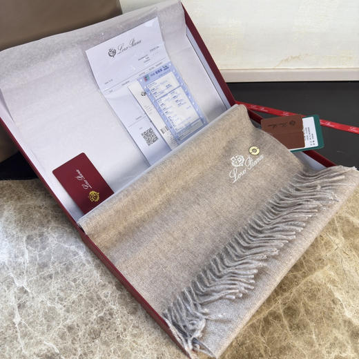 秋冬特惠💰320 诺悠翩雅围巾 送人自留都太高大上了 商品图0