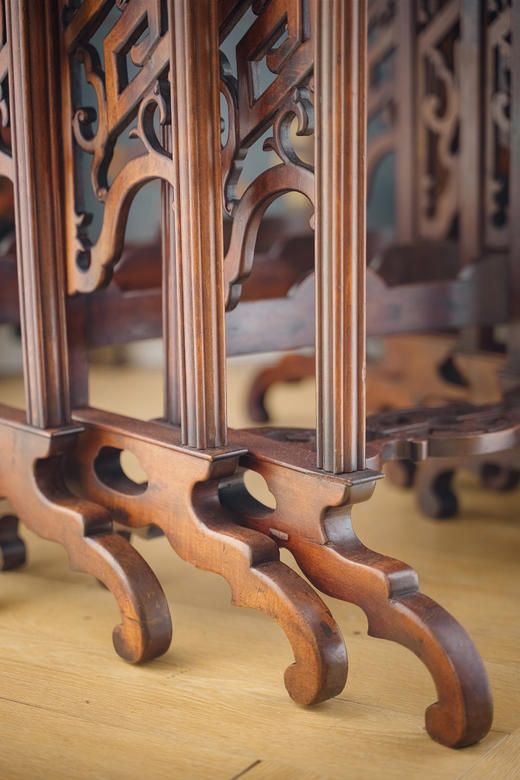 独角鹿西洋古董20世纪初法国出品花卉主题细木镶嵌卷叶纹硬木镂雕装饰嵌套桌几四件套 商品图9