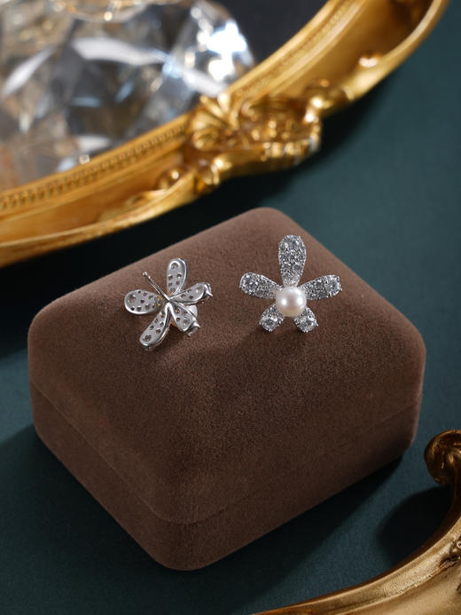 子佩集【花甜喜事】银S925珍珠惜王妃耳钉【MLEH014】5.4mm珠五瓣花2601 商品图7