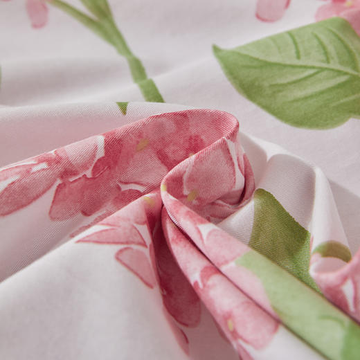 多喜爱 全棉斜纹印花套件四件套 花漾纪/风吟棉语/丁香雨露/绿嘢/卡皮巴拉【甄选新疆棉】【芬纳诺抗菌】【AB版设计】【宽边枕袋】柔软亲肤 吸湿透气 耐洗耐磨 不易褪色 商品图9