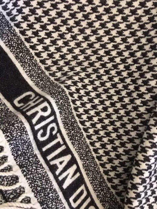 秋冬特惠💰180 迪家围巾 很多之前经典力作都有千鸟格的身影 商品图7