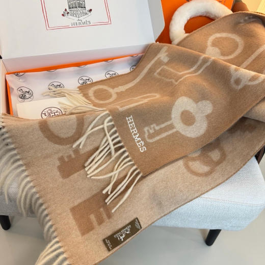 秋冬特惠💰290 爱马仕围巾重磅推荐 羊毛材质非常保暖 商品图8