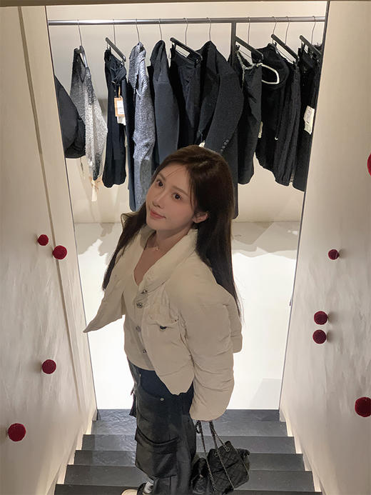 M码特价现货 绒冬奶芙 御寒温暖感/90白鸭绒羽绒服 商品图1