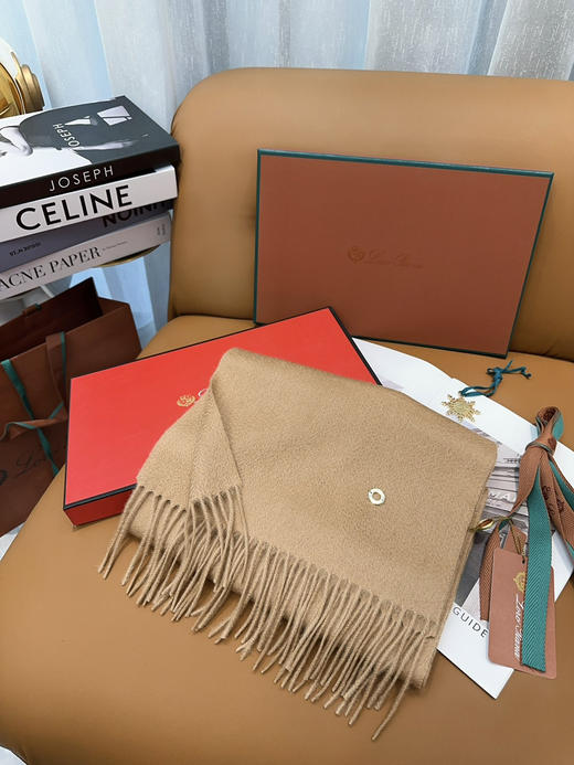 秋冬特惠💰460 诺悠翩雅围巾 经典“水波纹”素色羊绒围巾 商品图0