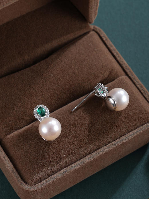 子佩集【花海寄情】银S925珍珠惜王妃耳钉【EM3079-XF】8.5mm珠绿点2601 商品图3