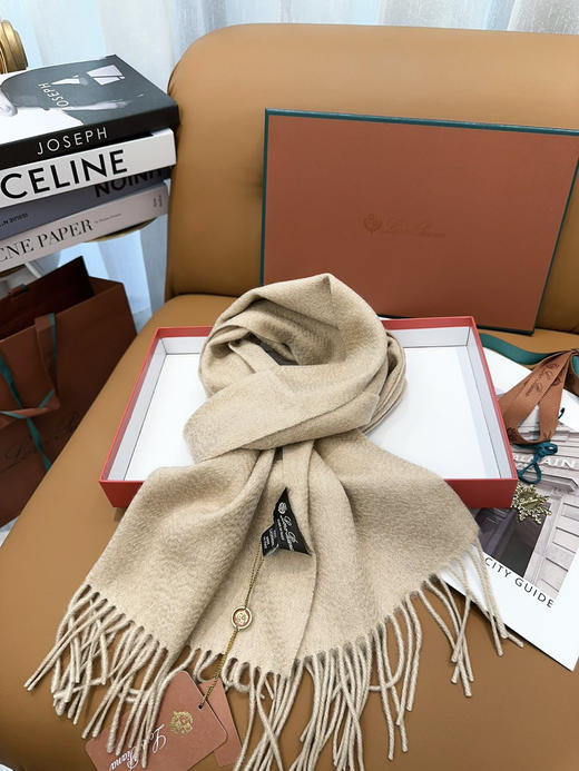 秋冬特惠💰460 诺悠翩雅围巾 经典“水波纹”素色羊绒围巾 商品图1