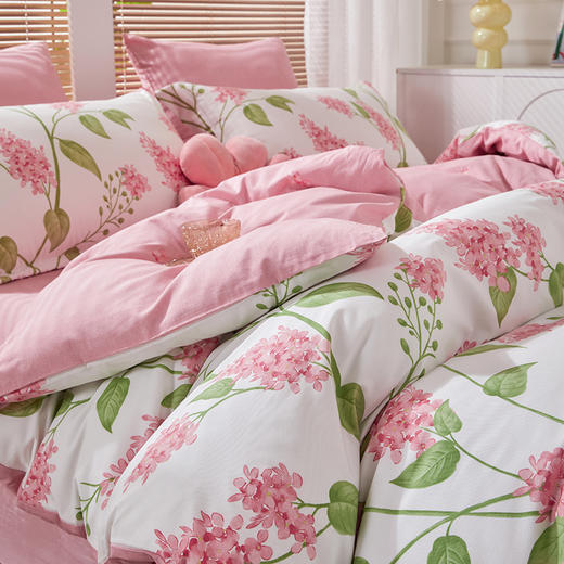 多喜爱 全棉斜纹印花套件四件套 花漾纪/风吟棉语/丁香雨露/绿嘢/卡皮巴拉【甄选新疆棉】【芬纳诺抗菌】【AB版设计】【宽边枕袋】柔软亲肤 吸湿透气 耐洗耐磨 不易褪色 商品图8