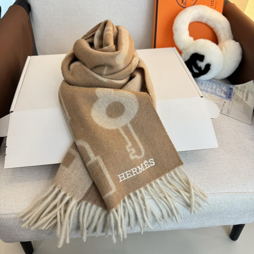 秋冬特惠💰290 爱马仕围巾重磅推荐 羊毛材质非常保暖 商品图7