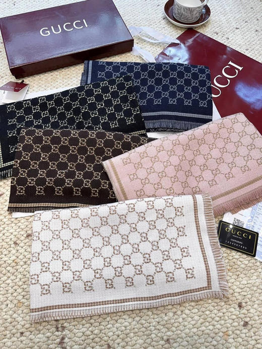 秋冬特惠💰240 古驰围巾【小G双面-Gu秋冬新款，GG时髦复古双面羊毛围巾！！】 商品图8