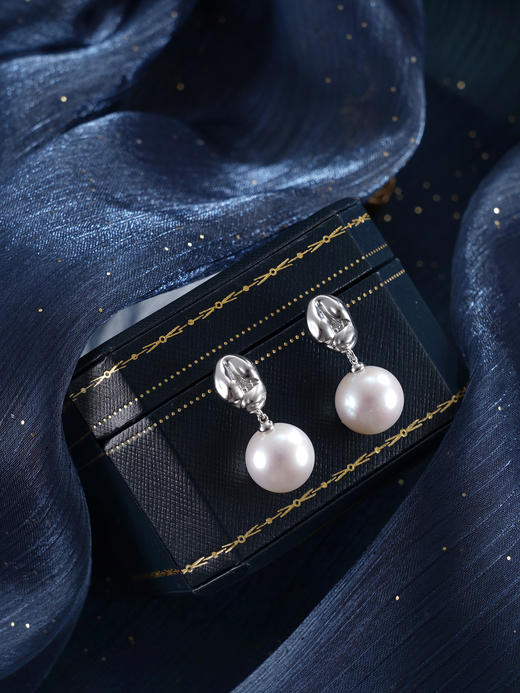 子佩集【缪斯幻境】银S925珍珠惜王妃耳钉【EM2834-XF】13mm珠抽象印记2601 商品图5