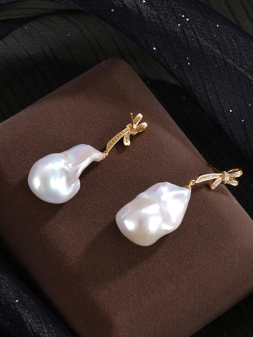 子佩集【幻梦情结】银S925珍珠惜王妃耳钉【B3780】13*25mm珠巴洛克双色蝴蝶结2601 商品图11