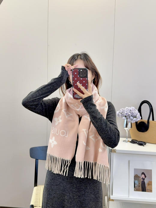 秋冬特惠💰160 LV围巾 上身效果气场非常强大 商品图2