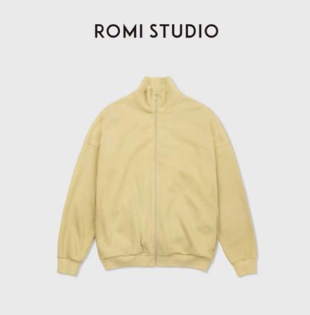 ROMI STUDIO“松弛复古”棉感立领洗水落肩针织短外套 RWCSWY7267 商品图3