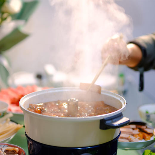 【无添加的牛油火锅底料】用料纯正地道 辣而不燥 香不留身！健康无添加的家庭火锅 和家人一起吃吧~ 商品图6