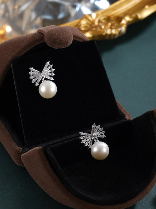 子佩集【蝶翼轻缚】银S925珍珠惜王妃耳钉【MLEH030】8.5mm珠蝴蝶结2601 商品图5