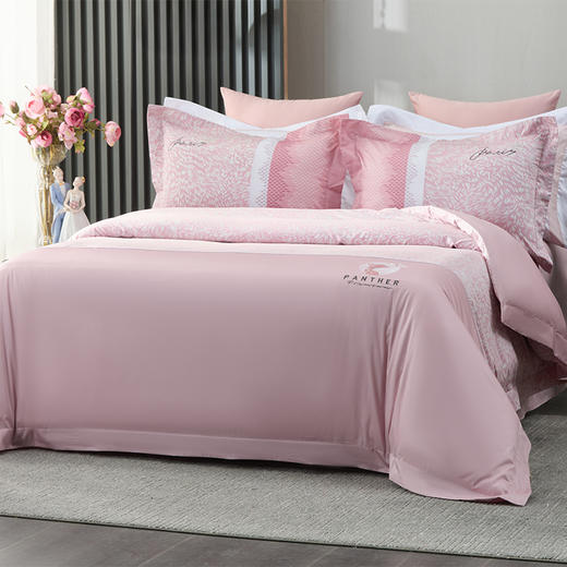 多喜爱 60S珍珠锦贡缎四件套 瑞亚尔Ⅰ/趣派风尚【A面韩国进口缎纹】【B面60S新疆长绒棉】【精美刺绣】【三方宽边】【专利床单】【礼盒包装】 商品图12