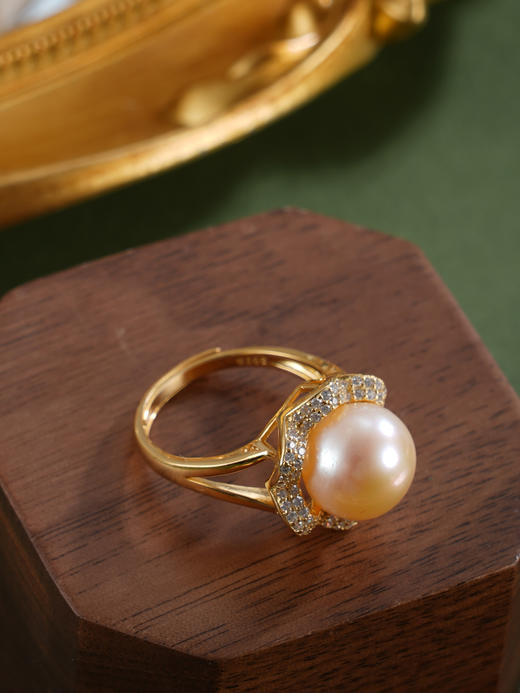 子佩集【繁花物语】银S925珍珠惜王妃戒指【R1873A】10.5mm珠镀金花朵金色珠2601 商品图4