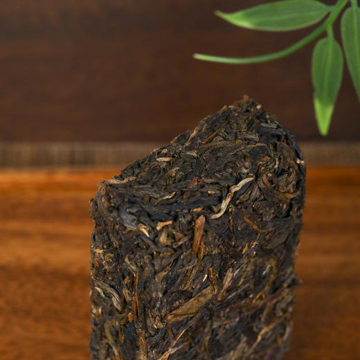 2012年冰岛古树茶砖（生茶）90g 商品图6