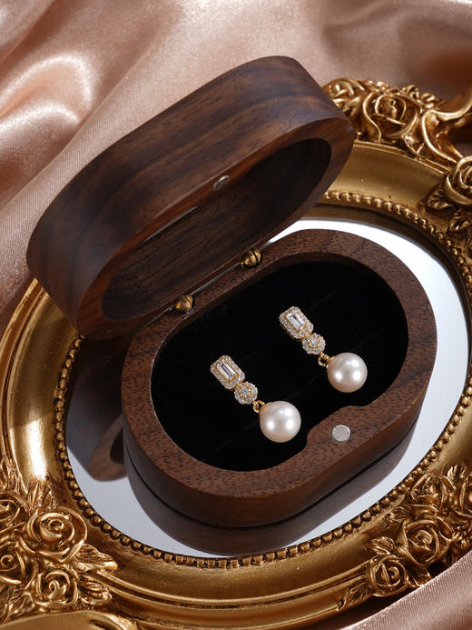 子佩集【海韵女神】银S925珍珠惜王妃耳钉【E4857】8mm珠双色方块2601 商品图6