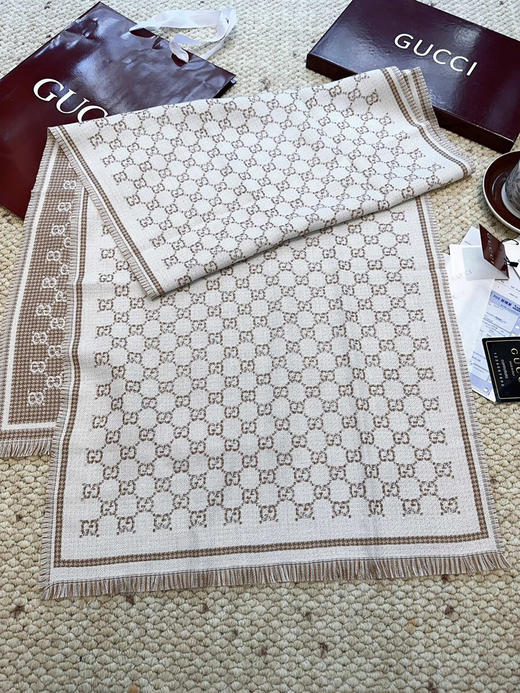 秋冬特惠💰240 古驰围巾【小G双面-Gu秋冬新款，GG时髦复古双面羊毛围巾！！】 商品图4