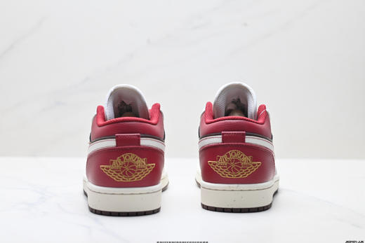 耐克乔丹Air Jordan 1 Low低帮休闲运动板鞋IR7600-211男女鞋 商品图5
