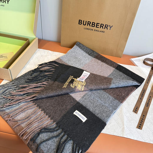 秋冬特惠💰240 巴宝莉围巾 精致的战马刺绣让围巾 商品图5