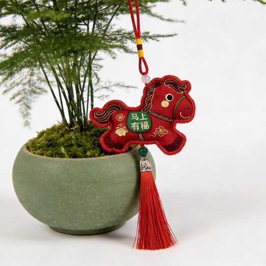 【9.9秒杀🔥马年限定】祈福小马香囊✨手工刺绣+纯艾粉填充💚马年添福气！限量开抢⏳错过不再有！ 商品图2