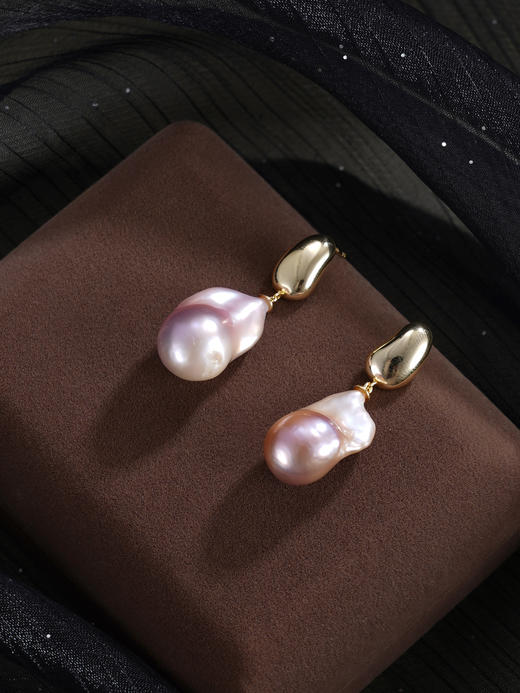 子佩集【流光绮境】银S925珍珠惜王妃耳钉【EM2836-XF】12*20mm珠镀金抽象印记巴洛克2601 商品图3