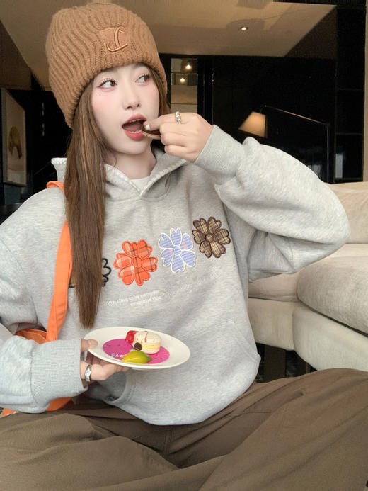 <曾小咸推荐>现货秒杀 ！微信超特价！韩系绣花加绒连帽卫衣 日常229.99 立减140 秒杀89.99！！ 商品图13