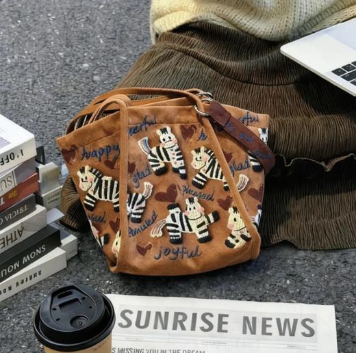 老米优品🎈 一款有趣的小挎包《马上好运☁新年定制托特包》2026年元宝帆布托特包！ 百搭文艺~~ 商品图1