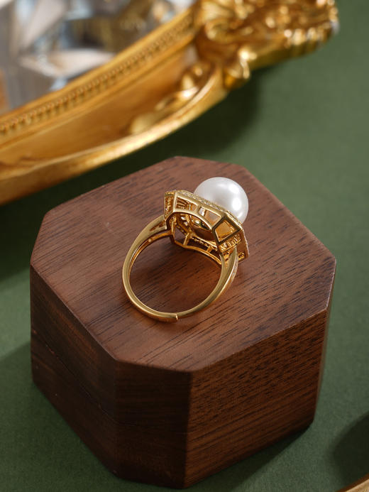 子佩集【女神芳华】银S925珍珠惜王妃戒指【R2129】10.5mm珠镀金四芒星方块2601 商品图5