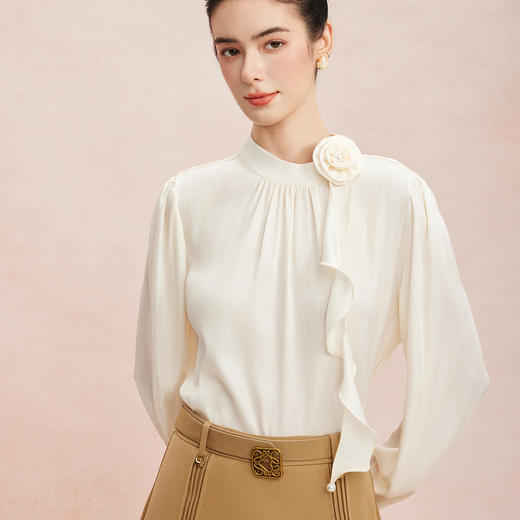 RE252斯尔丽26新款光泽感高级感可脱卸手盘花长袖职业通勤优雅纯色衬衫 商品图9